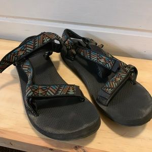 Teva size 10 women’s